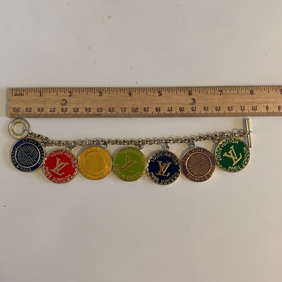 Louis Vuitton charm bracelet - Picture 11 of 11